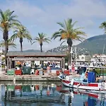 Spacieux Avec Piscine Et Parking Près De La - Fr-1-251-906 Le Lavandou