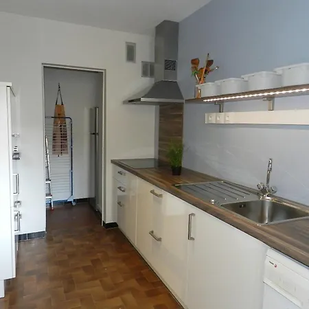Spacieux Avec Piscine Et Parking Près De La - Fr-1-251-906 Appartamento Le Lavandou